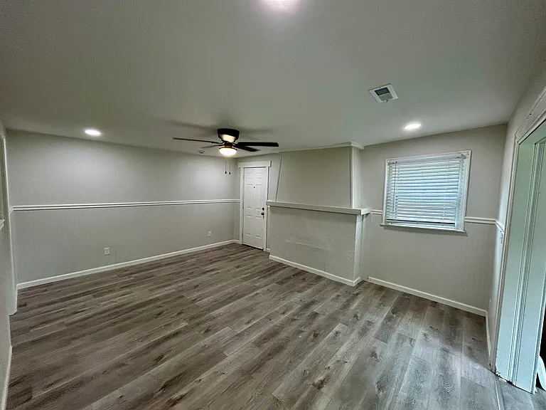 204 S Moore Rd — Photo 23