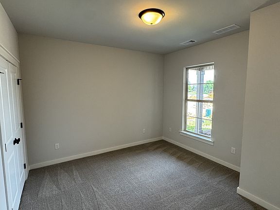 3rd image of 510 W Foxrun Lot 33