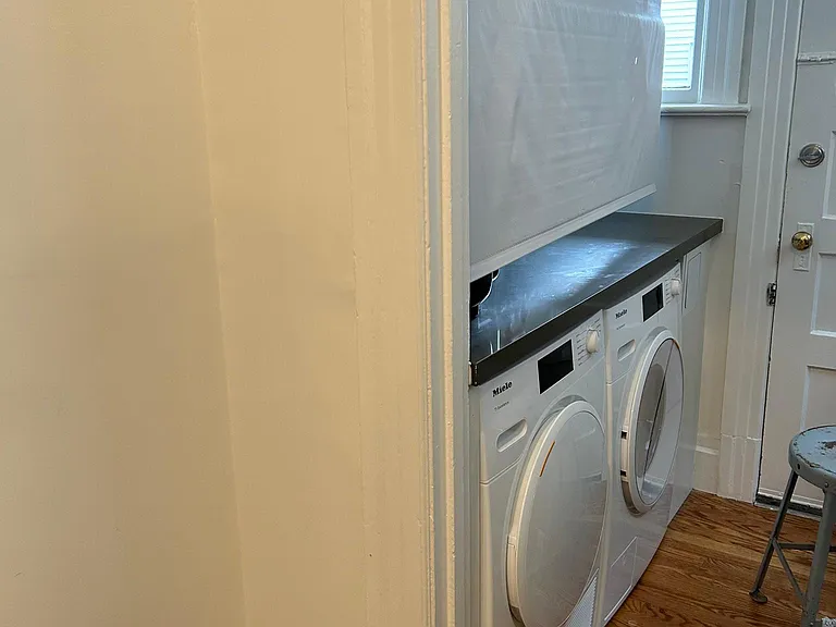 1678 Grove St #5 — Photo 11