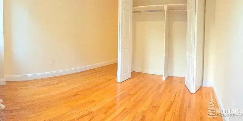 Rented by Manhattan Connection | media 21