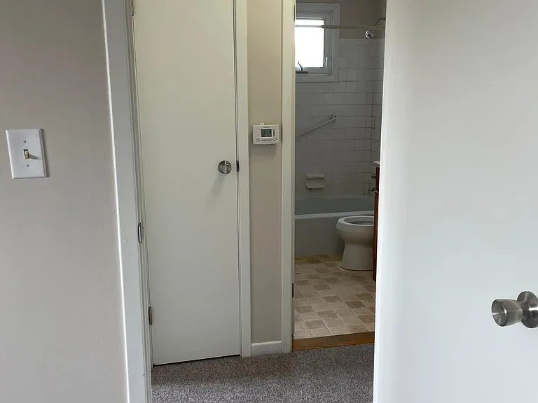 470 Carmen Rd #8 — Photo 5