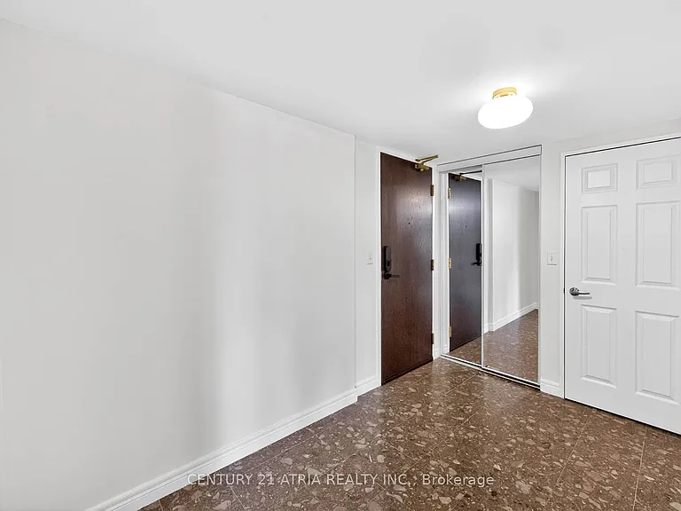 23 Hollywood Ave #808 — Photo 6