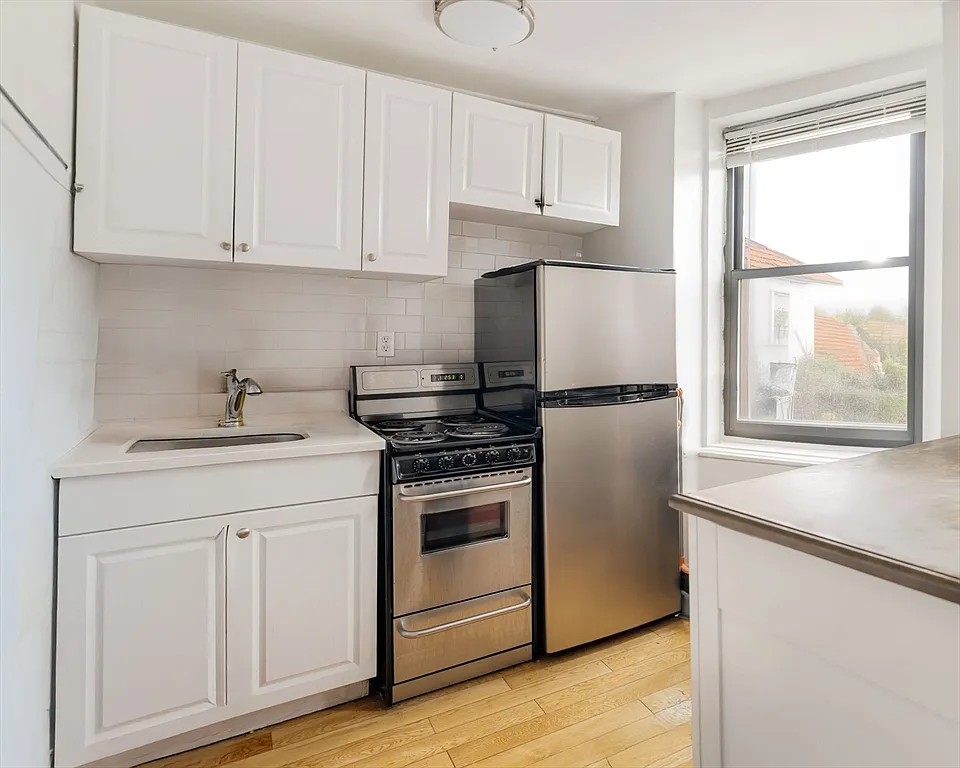 North End — Photo 1
