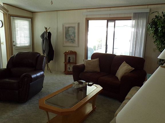 3rd image of 4639 Arlington Park Dr #141