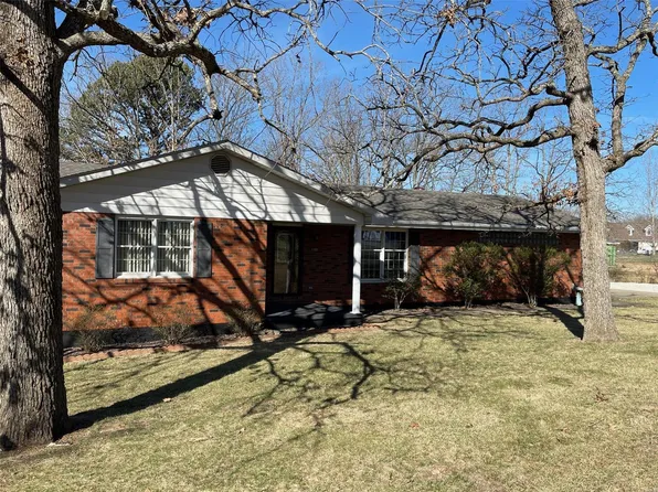1159 S Bernhardt Ave, Gerald, MO 63037