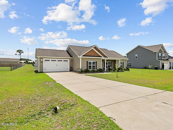 3rd image of 210 Weeping Willow Drive