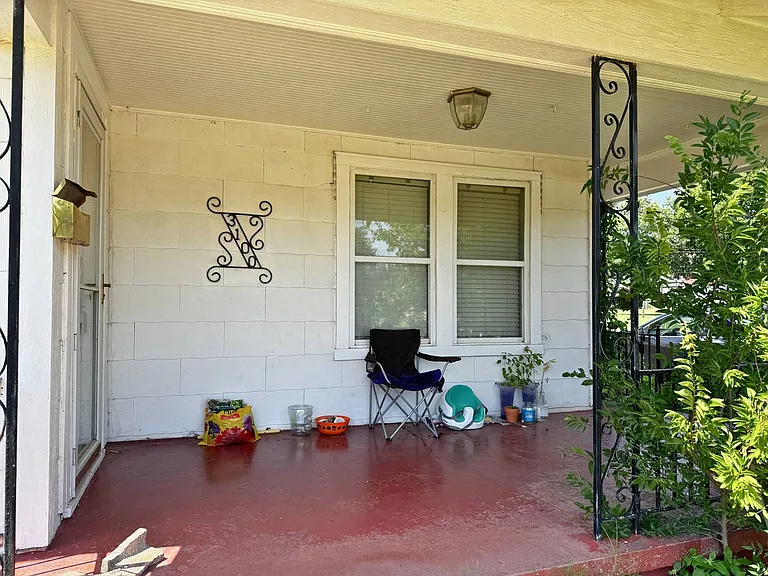 3100 Cumberland Ave — Photo 2