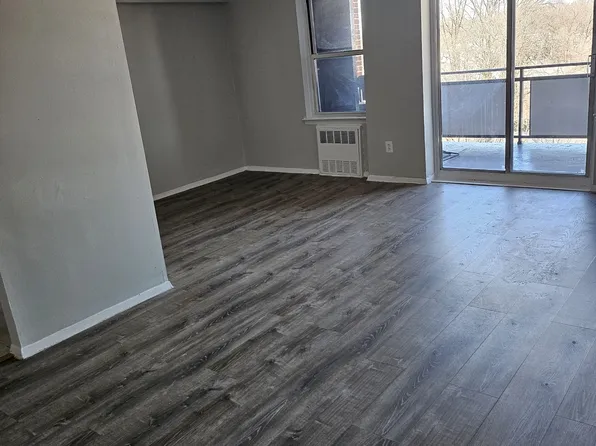 16-66 Bell Blvd, Bayside, NY