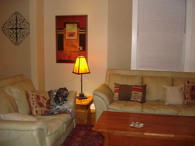 2 bed, 1.0 bath, $1,400 — Photo 3