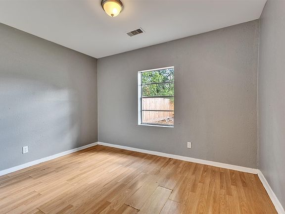 5th image of 6822 Weston St