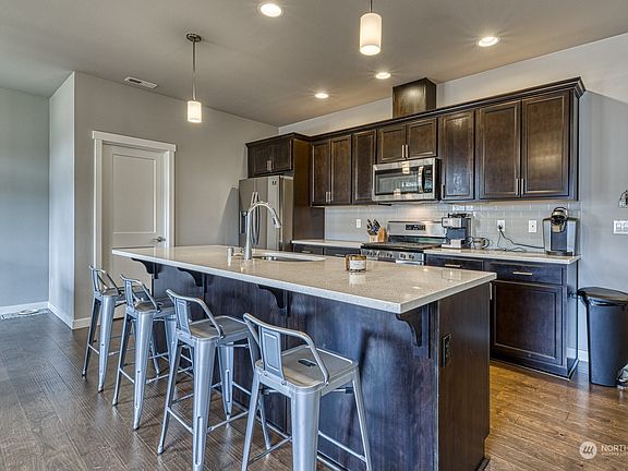 5th image of 6504 Foxtail Place NW