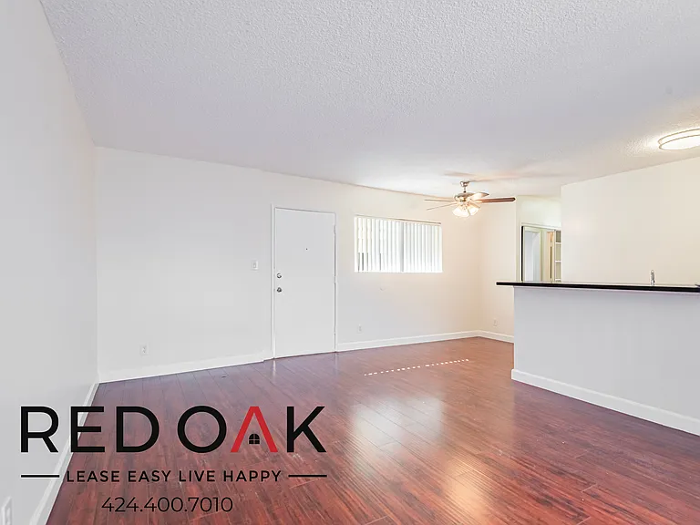 1545 N Bronson Ave #221 — Photo 4