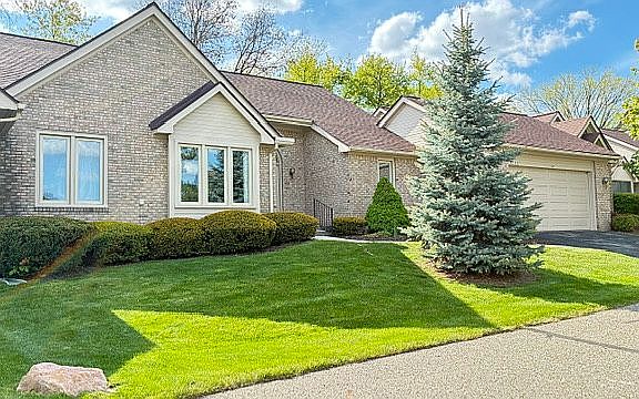 2nd image of 5388 Fairway Ct