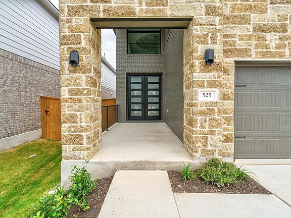 2nd image of 525 Buckaroo Dr