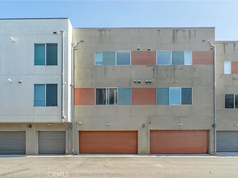 266 Rockefeller — Photo 38