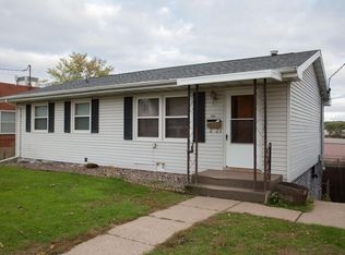 1604 Garfield Ave, Dubuque, IA 52001