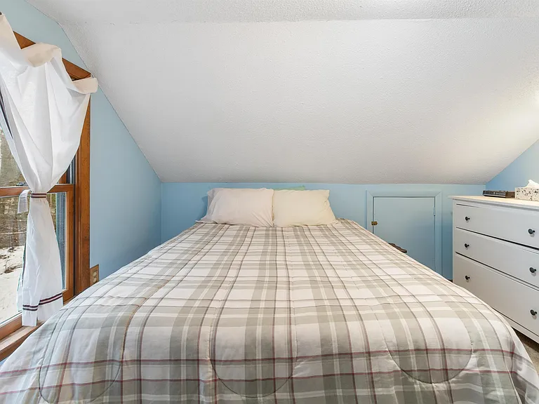 242 High Haith Rd — Photo 25