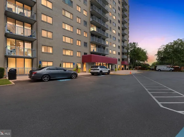 2500 N Van Dorn St APT 406, Alexandria, VA 22302