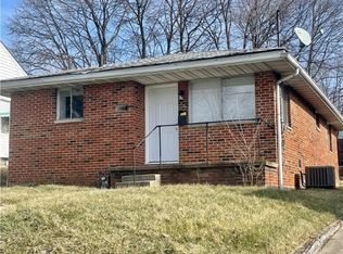 1869 18th St SW, Akron, OH 44314