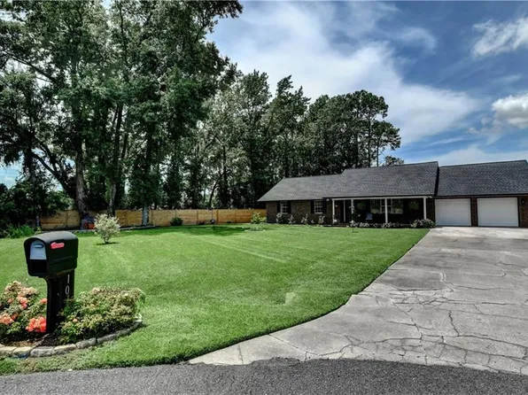 106 Honeybee Ln, Brunswick, GA 31525