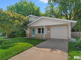 846 Roanoke Dr, Springfield, IL 62702