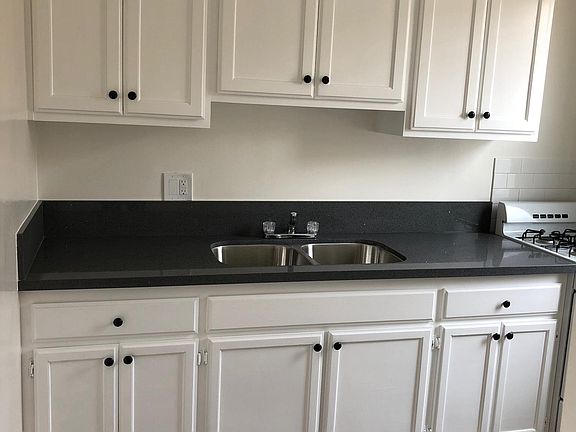 2nd image of 2890 Leeward Ave APT 216