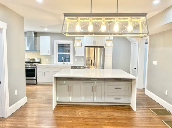 21 Pitts St, Natick, MA 01760