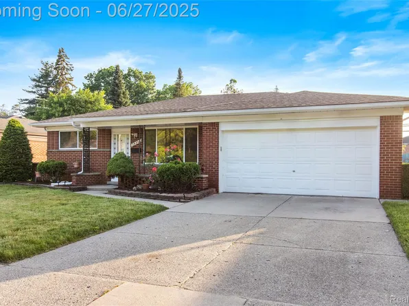 29405 Van Laan Dr, Warren, MI 48092