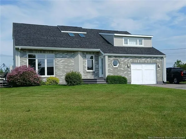 116 Des Champs St, Lamaque, NB E8T 1E7