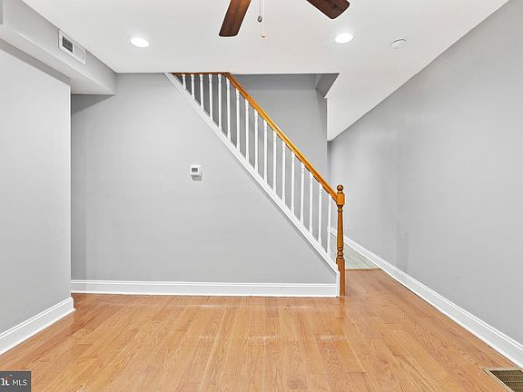 4th image of 2954 N Reese St
