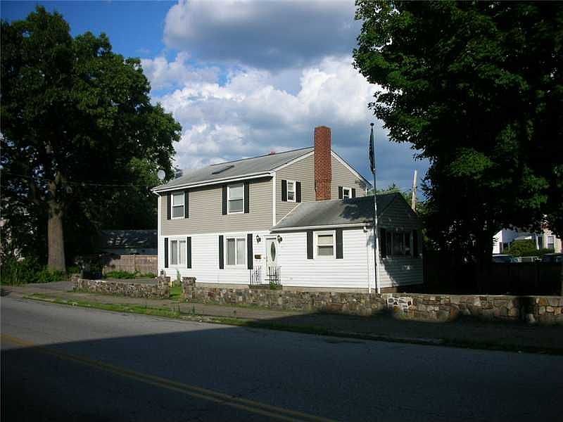 2nd image of 521 Cottage St