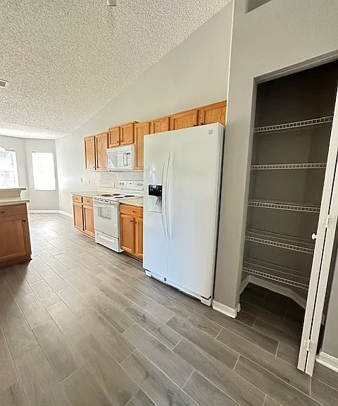 102 Pritchard Dr — Photo 4