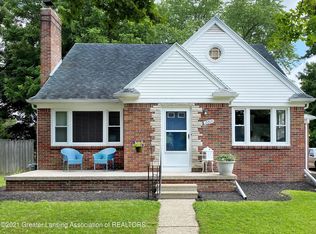 2215 Wellington Rd, Lansing, MI 48910