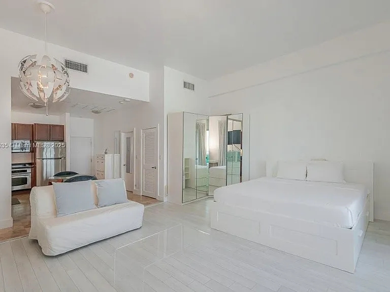 2301 Collins Ave #1629 — Photo 11