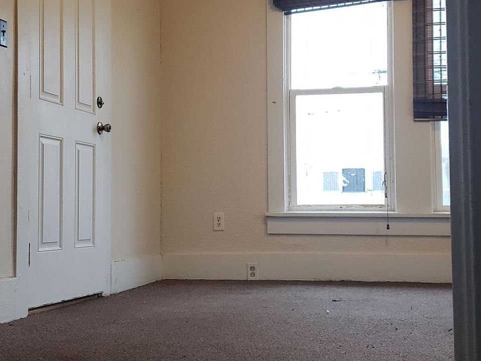 Family room - carpet to be replaced