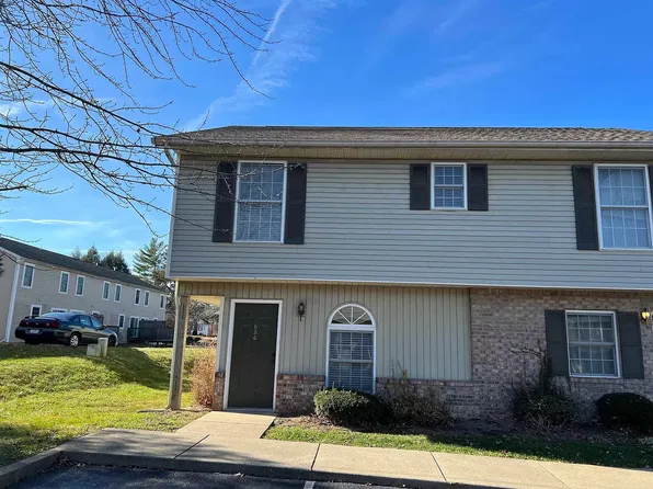 626 E Sherwood Hills Dr, Bloomington, IN 47401