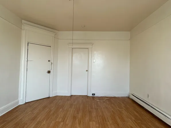 198 Delaware Avenue image 8 of 19