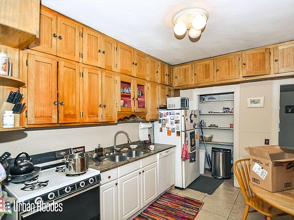 4th image of 2505 N Lincoln Ave #Ua2