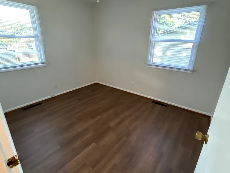 3400 SW 30th St — Photo 11