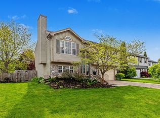 7039 Saint Andrews Dr, Ypsilanti, MI 48197