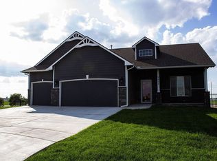 4823 North Emerald Ct, maize, KS 67101