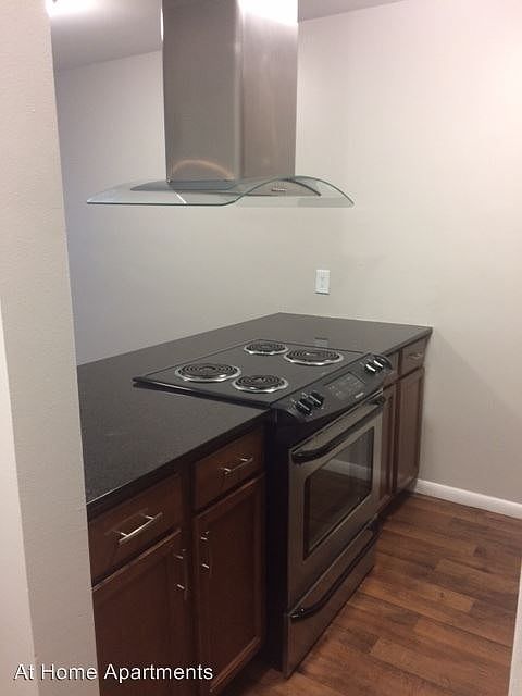 1st image of 3116 Girard Ave S APT 109