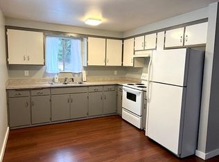 945 Madison St #D, Eugene, OR 97402