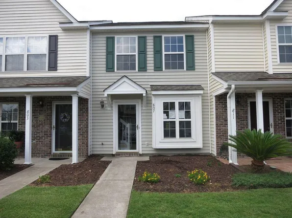 807 Wilshire Ln, Murrells Inlet, SC 29576