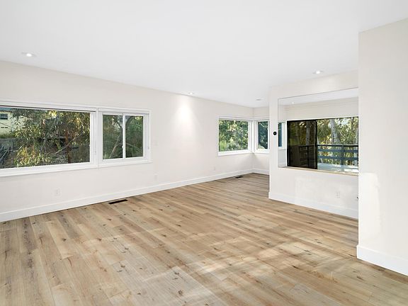 4th image of 2816 Hawthorn St