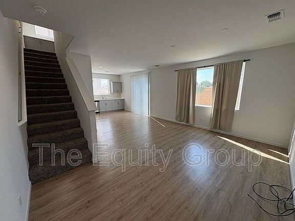 5th image of 1011 W Payson Ave