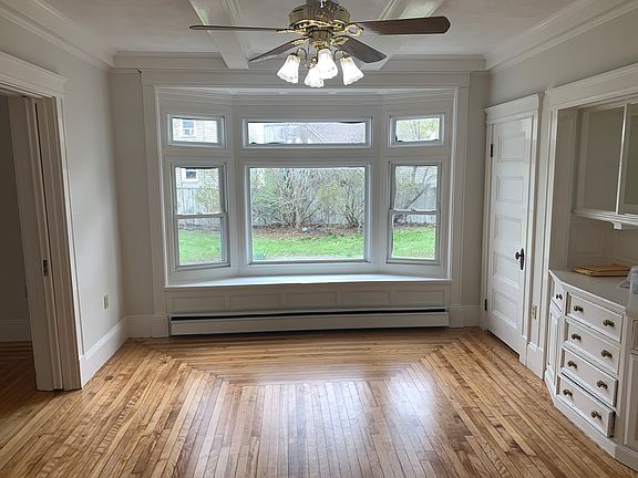 5th image of 271 Groveland St Unit 1