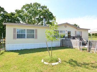 144 Vista Dr, Elgin, TX 78621