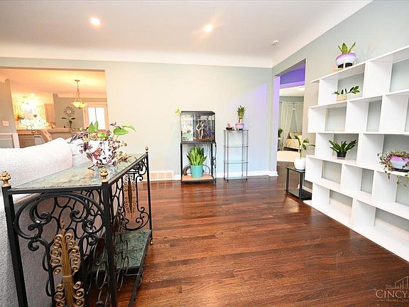 4th image of 2109 Simbury Ct
