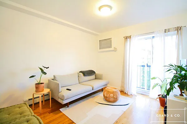 Rented by Grand & Co. | media 1